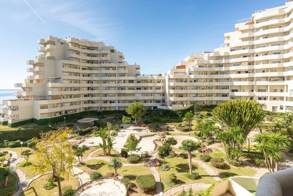 Sol Apartment - C&G Benal Beach Benalmádena Exterior foto