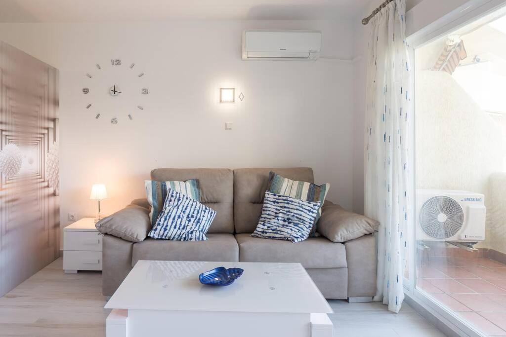 Sol Apartment - C&G Benal Beach Benalmádena Exterior foto